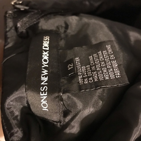 Jones New York Black “Marylin Monroe” Inspired Halter Dress - Picture 8 of 8